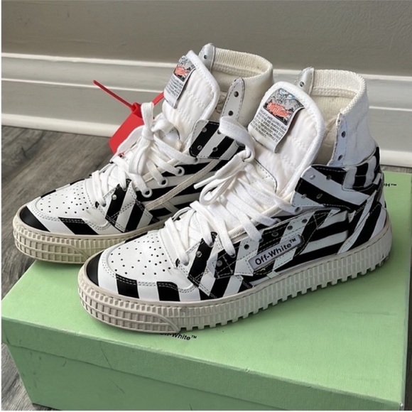 Off White white and Black striped 3.0 off court sneakers - Picture 5 of 11